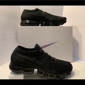 Size 12 NIKE AIR VAPORMAX FLYKNIT
